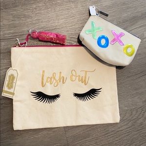 🎉HP🎉 Mud pie zipper travel bag, plus bonus bag